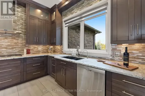 217 Shamus Way Ottawa ON K0A 1L0