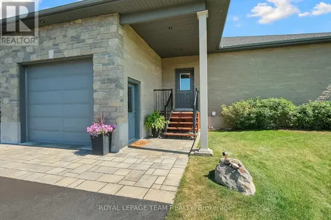 217 Shamus Way Ottawa ON K0A 1L0