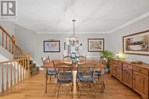 1986 Summerfields Crescent Ottawa ON K1C 7B4