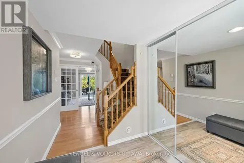 1986 Summerfields Crescent Ottawa ON K1C 7B4
