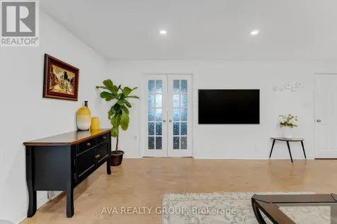 106 Stratas Court North Ottawa ON K2L 3K4