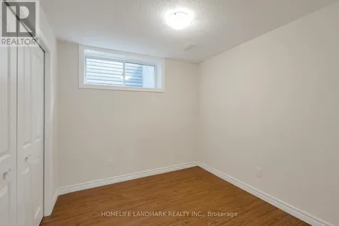 102 Iron Gate Street Kitchener ON N2N 3R6