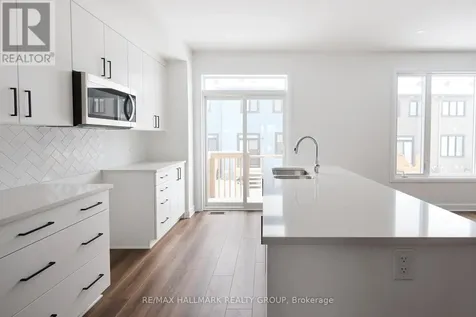 578 Roundhouse Crescent Ottawa ON K2S 1K4