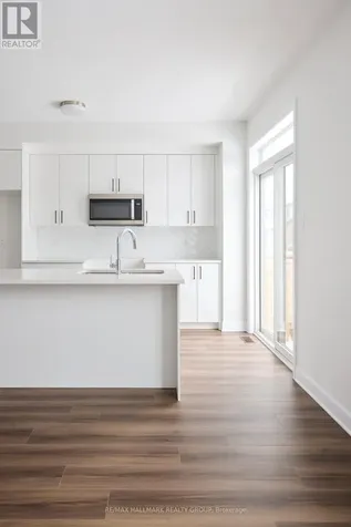 578 Roundhouse Crescent Ottawa ON K2S 1K4