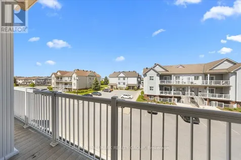 102 Artesa Private Ottawa ON K2S 0J8