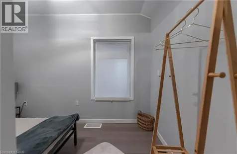 329 Main Street West Hamilton ON L8P 1K1