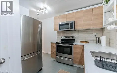 329 Main Street West Hamilton ON L8P 1K1
