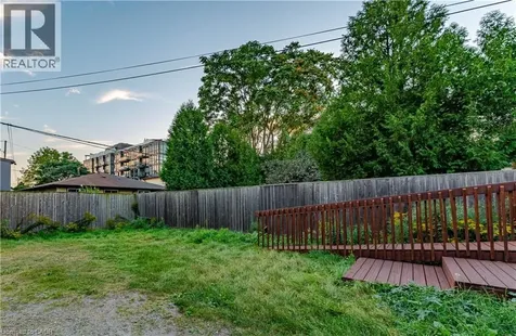 329 Main Street West Hamilton ON L8P 1K1