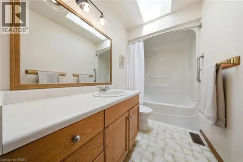 10 Riva Ridge Brantford ON N3P 1R9
