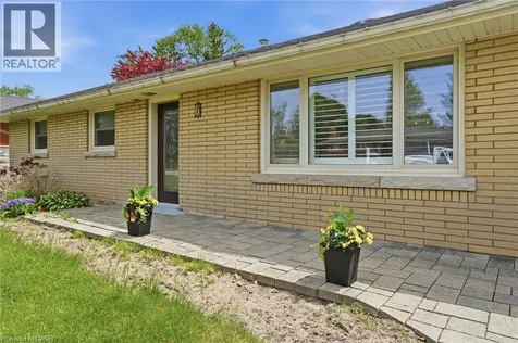 6 Stewart Drive Burford ON N0E 1A0