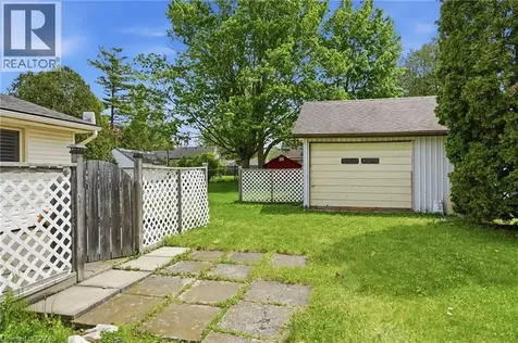 6 Stewart Drive Burford ON N0E 1A0