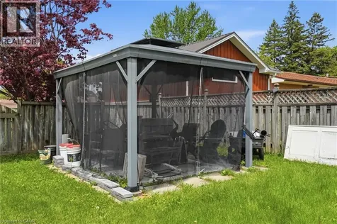 6 Stewart Drive Burford ON N0E 1A0
