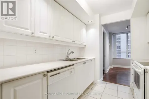 15 Northtown Way Toronto (willowdale East) ON M2N 7A2