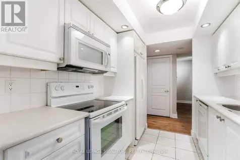 15 Northtown Way Toronto (willowdale East) ON M2N 7A2