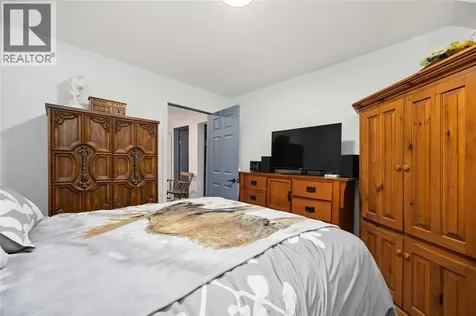 218-220 Mitton Street South Sarnia ON N7T 3E1