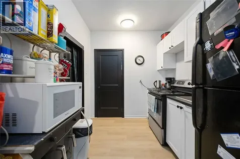 218-220 Mitton Street South Sarnia ON N7T 3E1