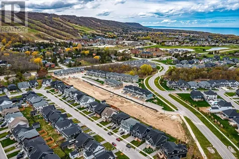 190 Crosswinds Boulevard Blue Mountains ON L9Y 5S9