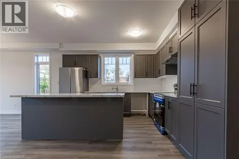 22 Oakdale Avenue St. Catharines ON L2P 2B4