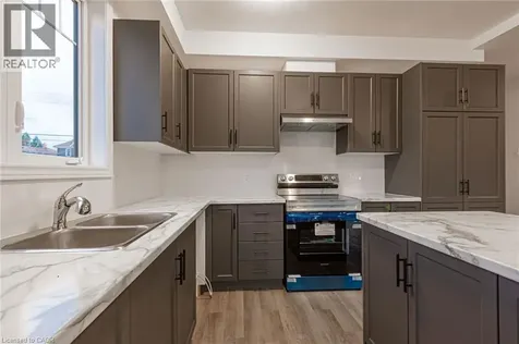 22 Oakdale Avenue St. Catharines ON L2P 2B4