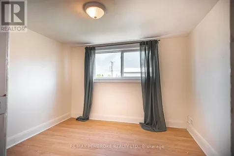 1008 Bronx Street Pembroke ON K8A 6G5