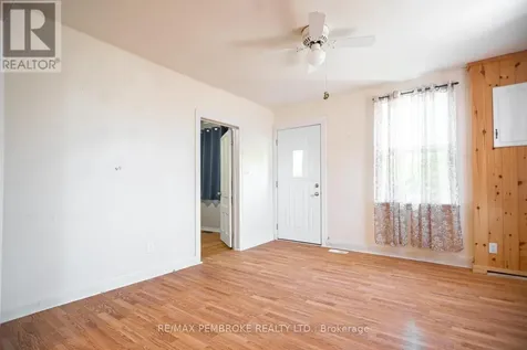 1008 Bronx Street Pembroke ON K8A 6G5