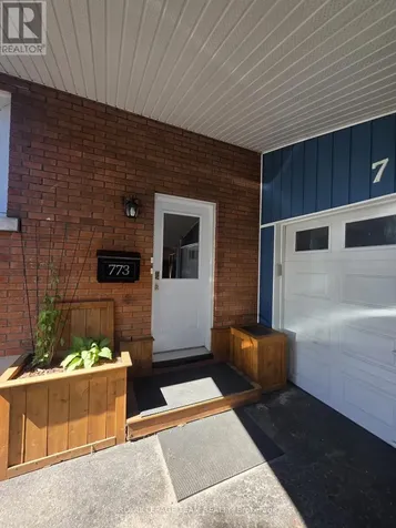 773 May Street Ottawa ON K1K 3H1