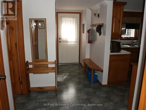 925 King Edward Avenue South Bruce Peninsula ON N0H 2G0