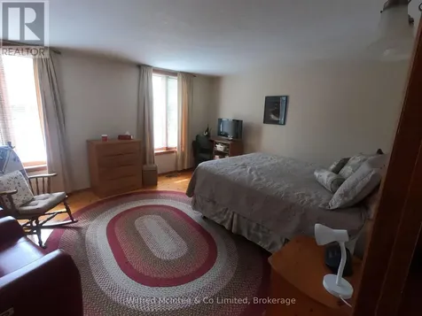 925 King Edward Avenue South Bruce Peninsula ON N0H 2G0