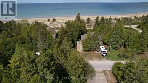 925 King Edward Avenue South Bruce Peninsula ON N0H 2G0
