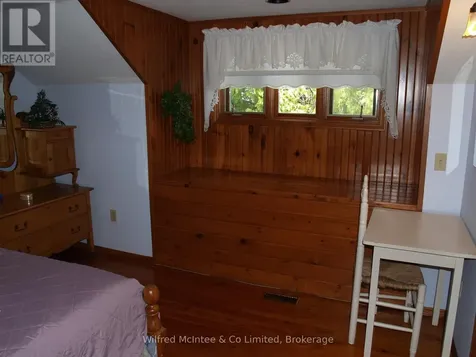 925 King Edward Avenue South Bruce Peninsula ON N0H 2G0