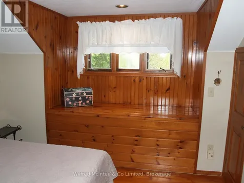 925 King Edward Avenue South Bruce Peninsula ON N0H 2G0
