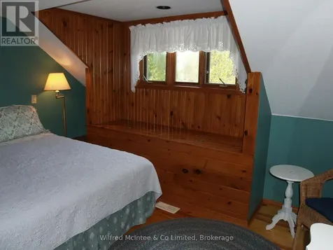 925 King Edward Avenue South Bruce Peninsula ON N0H 2G0