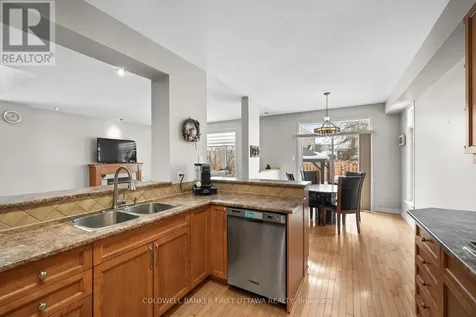 6A Rosetta Avenue Ottawa ON K2G 6T5