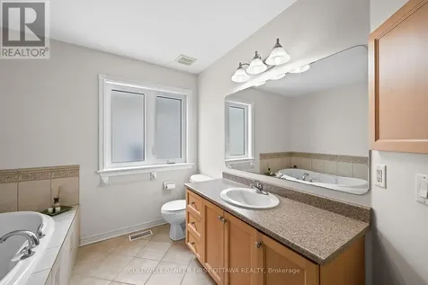 6A Rosetta Avenue Ottawa ON K2G 6T5