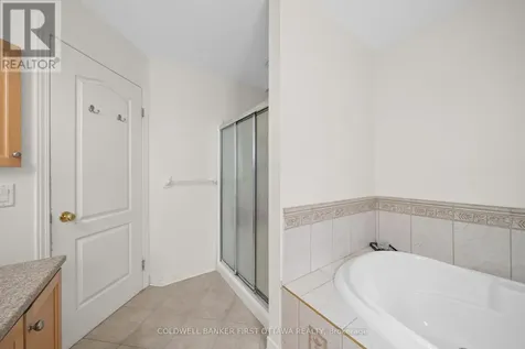 6A Rosetta Avenue Ottawa ON K2G 6T5