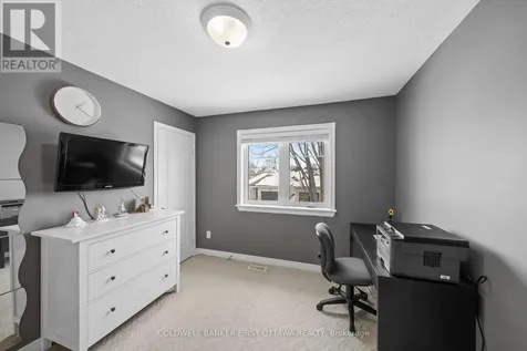6A Rosetta Avenue Ottawa ON K2G 6T5