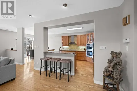 6A Rosetta Avenue Ottawa ON K2G 6T5