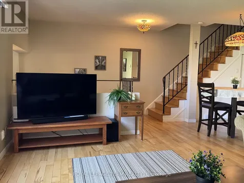 21 Woodvale Green Ottawa ON K2G 4H3