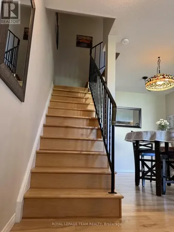 21 Woodvale Green Ottawa ON K2G 4H3