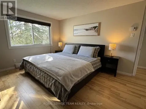 21 Woodvale Green Ottawa ON K2G 4H3