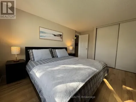 21 Woodvale Green Ottawa ON K2G 4H3