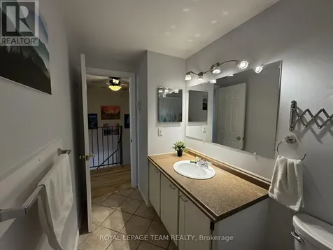 21 Woodvale Green Ottawa ON K2G 4H3