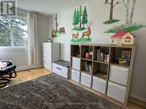 21 Woodvale Green Ottawa ON K2G 4H3