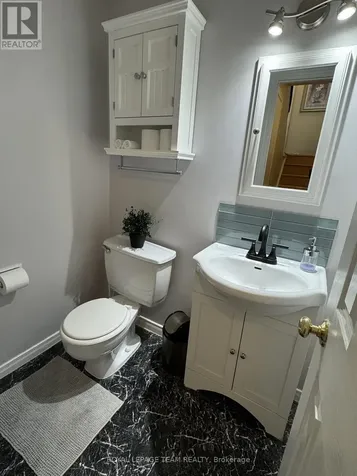 21 Woodvale Green Ottawa ON K2G 4H3