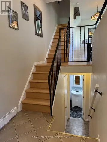21 Woodvale Green Ottawa ON K2G 4H3