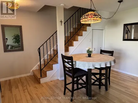 21 Woodvale Green Ottawa ON K2G 4H3