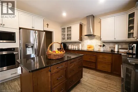 104 Thames Springs Crescent Thamesford ON N0M 2M0