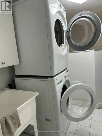 200 Annette Street Toronto (junction Area) ON M6P 1P6