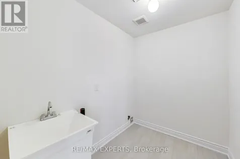 11 Union Boulevard Wasaga Beach ON L9Z 0M6