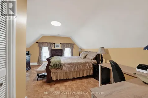 127 Lawrence Avenue Cornwall ON K6H 4H4